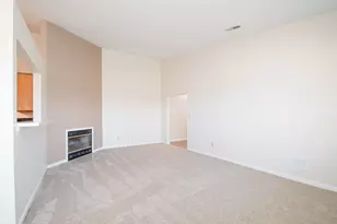 32 Highland Meadows Cir, Highland Heights, KY 41076 - Photo 5
