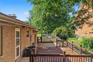 302 Hazelwood Dr, Covington, KY 41011 - Photo 7