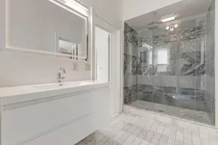128 W 10th St, Covington, KY 41011 - Photo 29