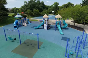 11008 Carnival Ct, Union, KY 41091 - Photo 7