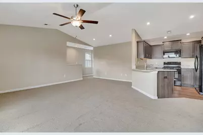 690 Daphne Way, Crescent Springs, KY 41017 - Photo 5