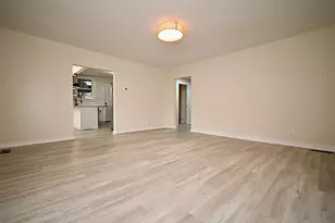 13 E 35th St, Latonia, KY 41015 - Photo 7