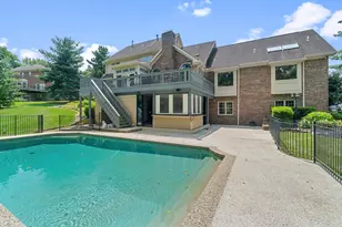 808 Squire Lake Dr, Villa Hills, KY 41017 - Photo 5