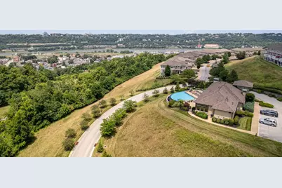 378 Riverpointe Drive #1, Dayton, KY 41074 - Photo 3