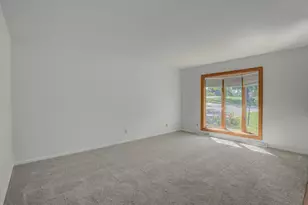 8576 Winthrop Cir, Florence, KY 41042 - Photo 5