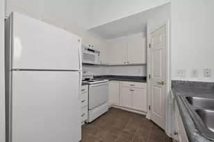 1066 Larkspur Ct, Florence, KY 41042 - Photo 7