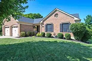 813 Valley Trails Dr, Villa Hills, KY 41017 - Photo 1