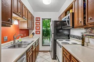 2902 Prospect Point Dr, Villa Hills, KY 41017 - Photo 5