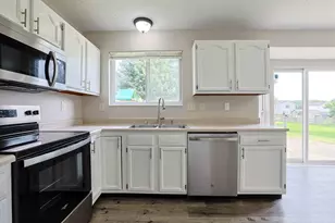 2686 Edenbridge Ct, Burlington, KY 41005 - Photo 15