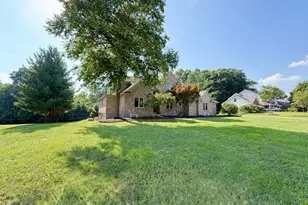 5569 Regal Ridge Dr, Burlington, KY 41005 - Photo 1