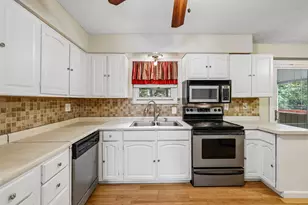 10066 Squire Dr, Florence, KY 41042 - Photo 9