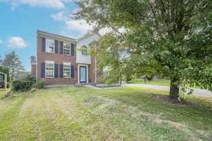 7602 Cloudstone Dr, Florence, KY 41042 - Photo 3