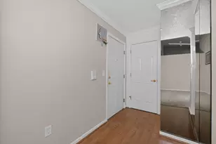 7041 Glen Kerry Ct, Florence, KY 41042 - Photo 3