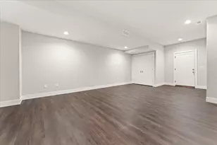 93 W 13th St, Newport, KY 41071 - Photo 25