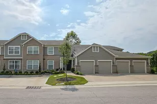 2118 Castlebar Ct, Crescent Springs, KY 41017 - Photo 1