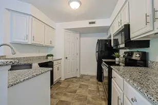 2118 Castlebar Ct, Crescent Springs, KY 41017 - Photo 13