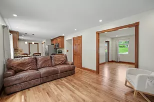 156 Burgess Ln, Florence, KY 41042 - Photo 3