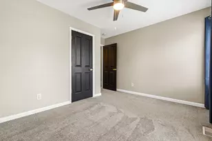 230 W 8th St, Newport, KY 41071 - Photo 17