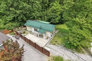 780 Rainbow Dr, Crittenden, KY 41030 - Photo 1