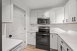 7 Highland Meadows Dr, Highland Heights, KY 41076 - Photo 9