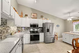 2447 Hickory Glen Ln, Burlington, KY 41005 - Photo 13