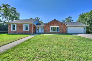 124 Holly Woods Dr, Fort Thomas, KY 41075 - Photo 1