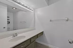 1030 Bellepointe Commons, Bellevue, KY 41073 - Photo 11