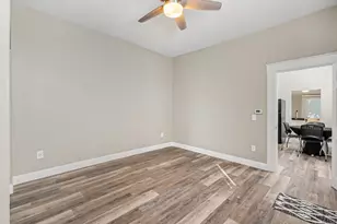 704 W 35th Street W, Covington, KY 41015 - Photo 3