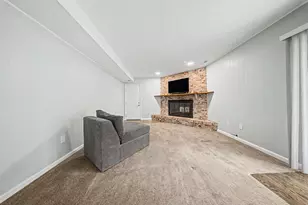 138 W Dilcrest Cir, Florence, KY 41042 - Photo 27