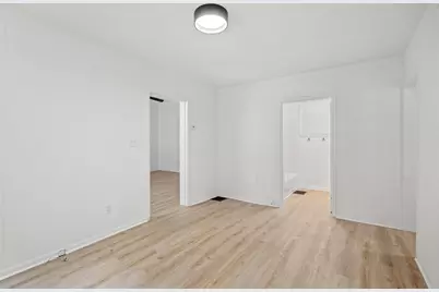 215 W 7th Street, Newport, KY 41071 - Photo 9