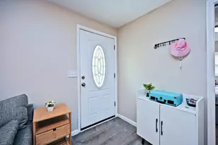 6127 Locust Rd, Latonia, KY 41015 - Photo 7