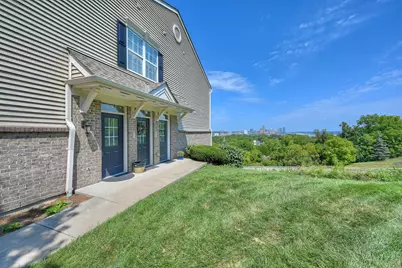 356 Eastview Court, Ludlow, KY 41016 - Photo 1