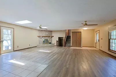 8822 Valley Circle Drive, Florence, KY 41042 - Photo 7