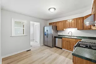 102 Valley Dr, Florence, KY 41042 - Photo 5