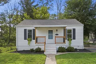 102 Valley Dr, Florence, KY 41042 - Photo 1