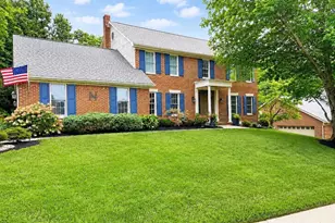 1860 Beacon Hill Dr, Fort Wright, KY 41011 - Photo 1