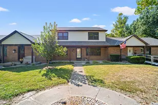 402 Downing St, Cold Spring, KY 41076 - Photo 1