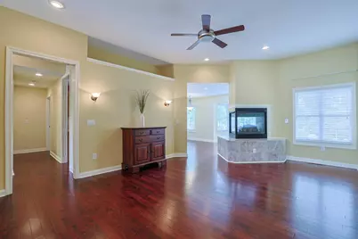 28 N Dilcrest Circle, Florence, KY 41042 - Photo 5