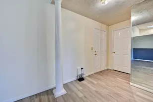 30 Parkside Dr, Florence, KY 41042 - Photo 3