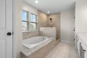9763 Cherbourg Dr, Union, KY 41091 - Photo 21