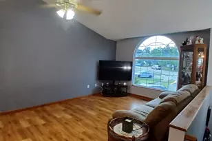 1575 Clovernook Dr, Elsmere, KY 41018 - Photo 9