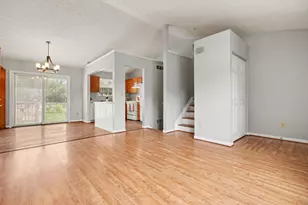 2704 Berwood Ln, Hebron, KY 41048 - Photo 5