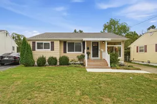 423 Avon Ct, Fort Mitchell, KY 41017 - Photo 1