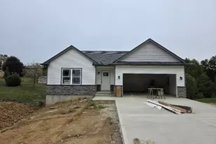 467 Eagle Creek Dr, Dry Ridge, KY 41035 - Photo 1