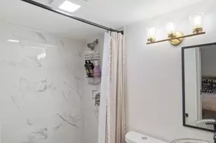 634 W 12th St, Covington, KY 41011 - Photo 11