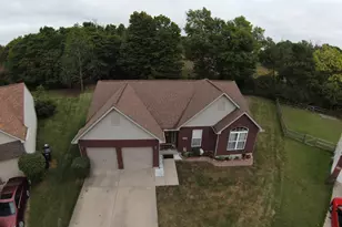 1027 Buddleia Ct, Florence, KY 41042 - Photo 7