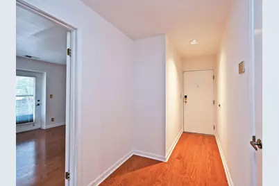 323 E 2nd Street #101, Covington, KY 41011 - Photo 5