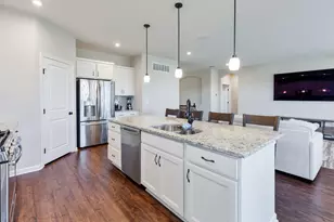 2220 Amici Dr, Covington, KY 41017 - Photo 15