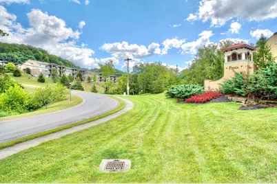2437 Ambrato Way, Covington, KY 41017 - Photo 27