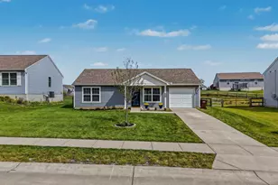 589 Summer Pointe Dr, Walton, KY 41094 - Photo 1